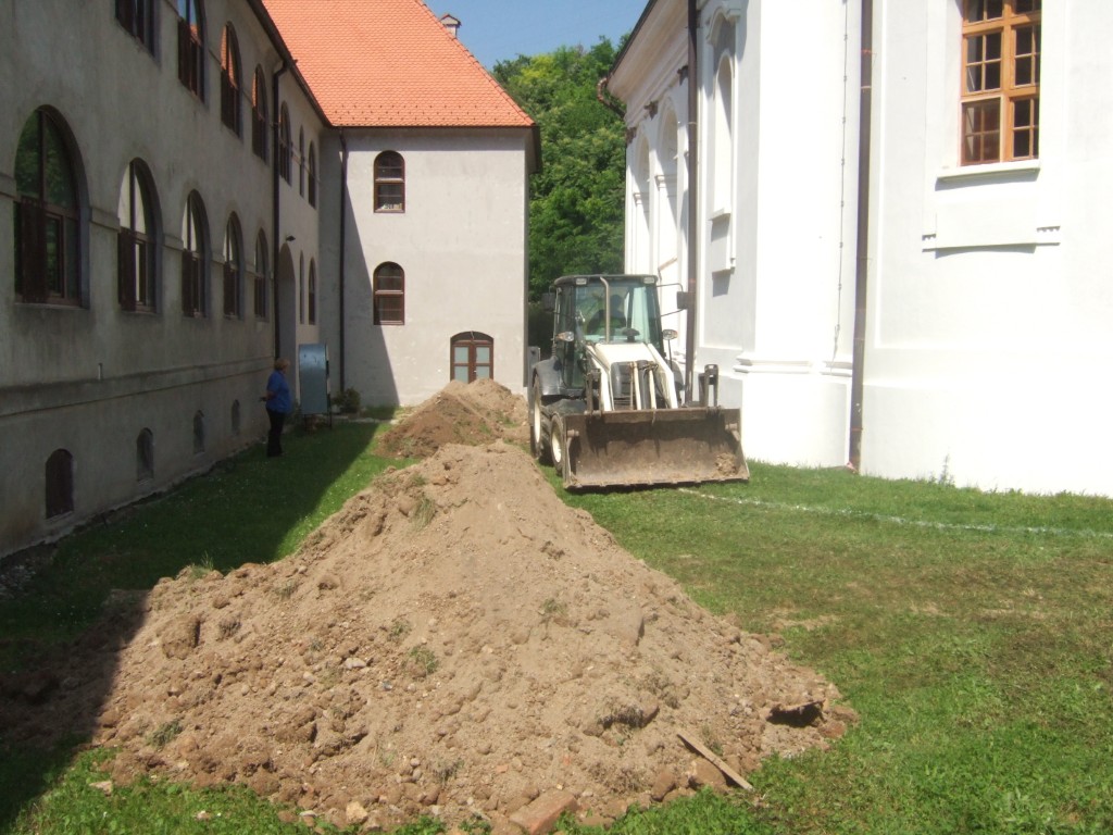 Фотографија из галерије Манастира Кувеждин, 2011 (2)